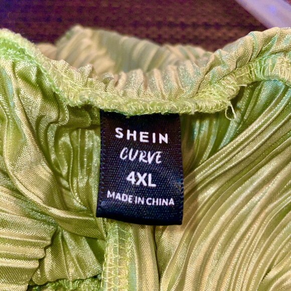 High Waisted Wide Legged Pants - Picture 7 of 7